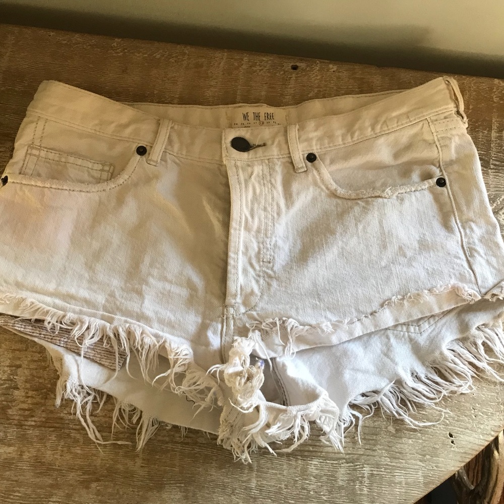 free people size 28 white jean shorts